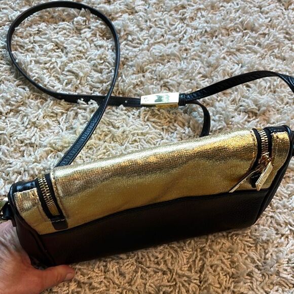 G.I.L.I Halo Metallic Crossbody Gold Black Leather NWOT - Picture 7 of 16
